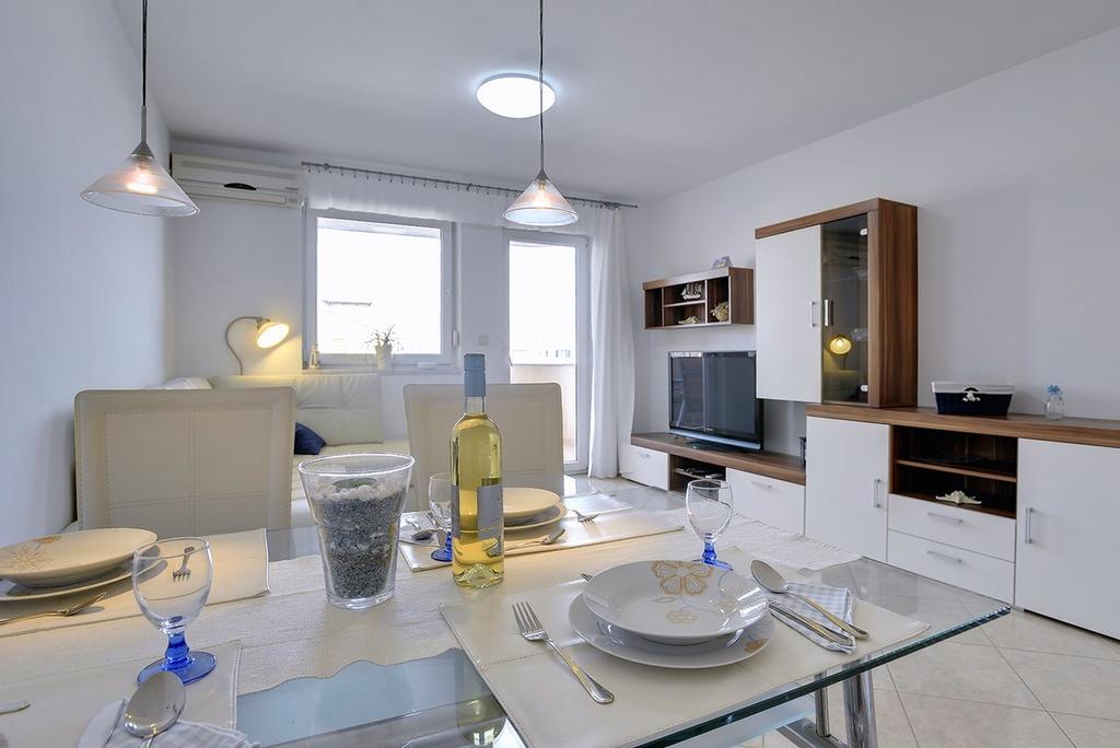 Apartment Frlan Ližnjan Eksteriør bilde