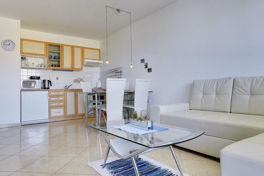 Apartment Frlan Ližnjan Eksteriør bilde