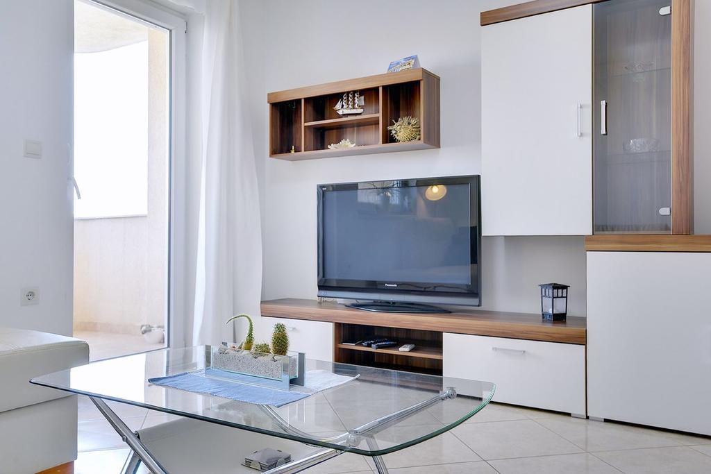 Apartment Frlan Ližnjan Eksteriør bilde