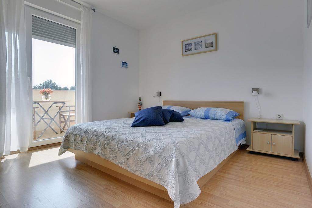 Apartment Frlan Ližnjan Eksteriør bilde