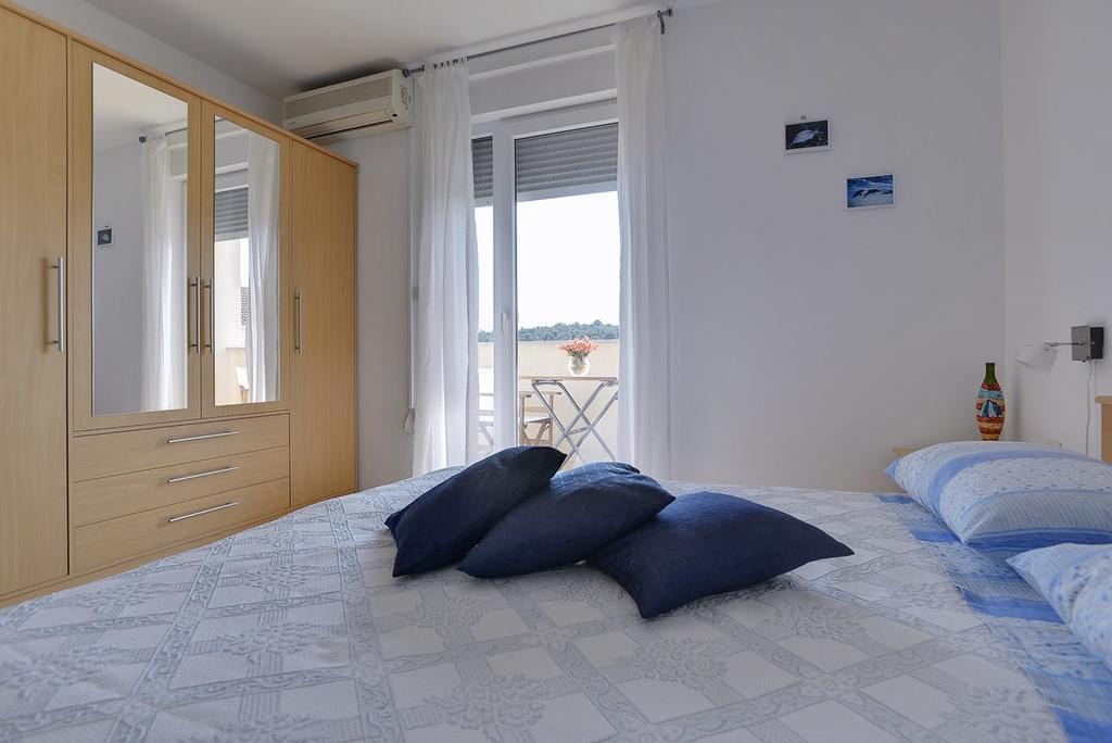 Apartment Frlan Ližnjan Eksteriør bilde